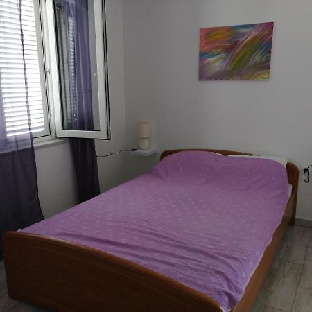 Apartmani Nevera Krk Town Εξωτερικό φωτογραφία